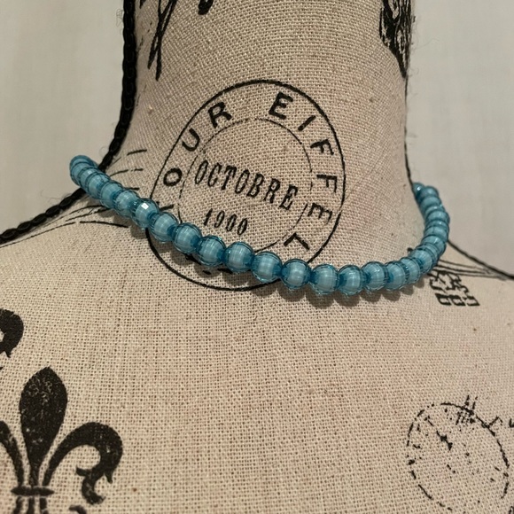 💙🪩 Blue Disco Beaded Necklace - Picture 3 of 4